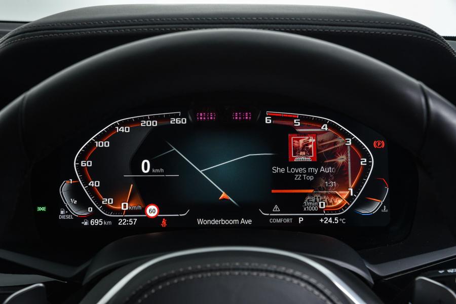 Панель приборов BMW X5 M50d (G05) 2018 года  (ZA) (фото 35 из 40)